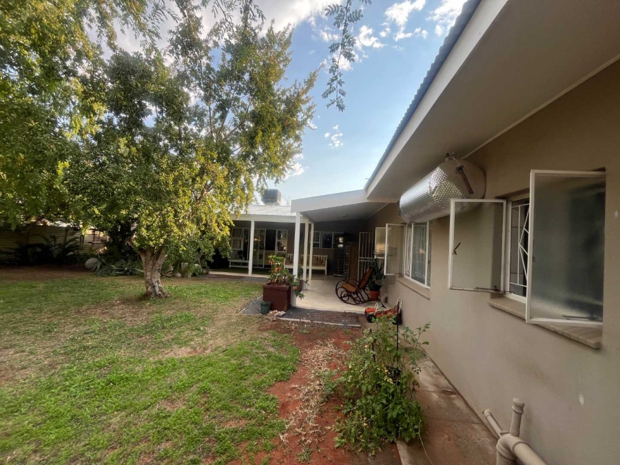 5 Bedroom Property for Sale in Keidebees Northern Cape